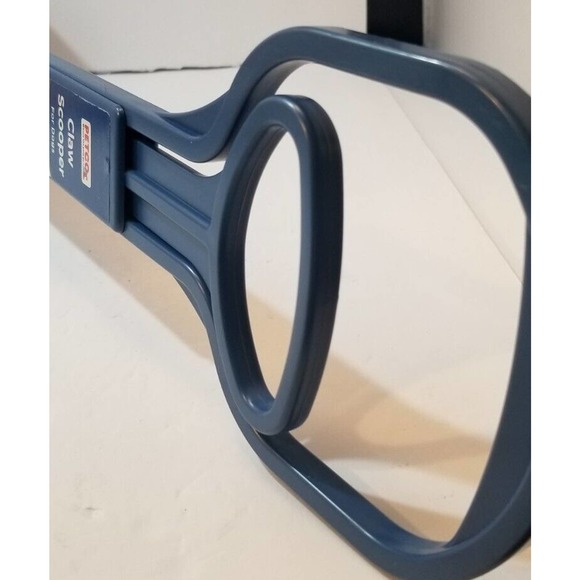 COPY - New Petco claw Pooper Scooper for dogs - Works Great on grass, gravel an… - Picture 6 of 12